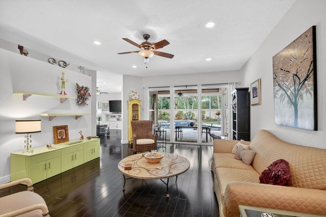 198 Bella Vista Way, Royal Palm Beach, FL 33411