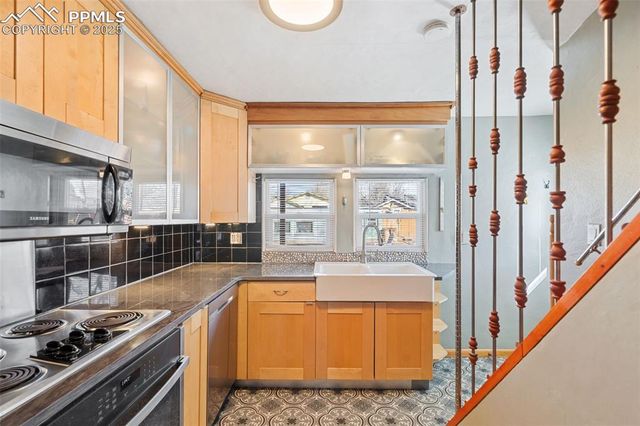 3018 W Kiowa Street, Colorado Springs, CO 80904