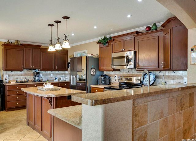 7926 Arabian Cove, San Antonio, TX 78244