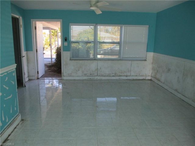 8140 Cleaves RD, North Fort Myers, FL 33903