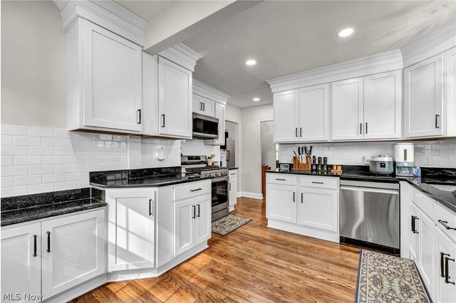 2108 Hampstead Road, Cleveland Heights, OH 44118