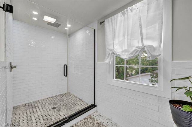 2108 Hampstead Road, Cleveland Heights, OH 44118