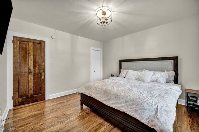 2108 Hampstead Road, Cleveland Heights, OH 44118