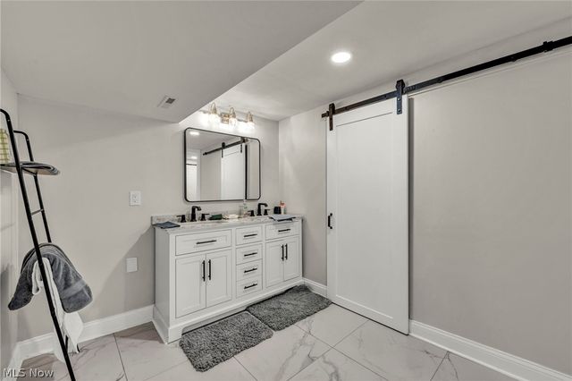 2108 Hampstead Road, Cleveland Heights, OH 44118