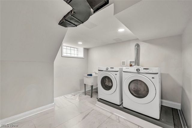 2108 Hampstead Road, Cleveland Heights, OH 44118