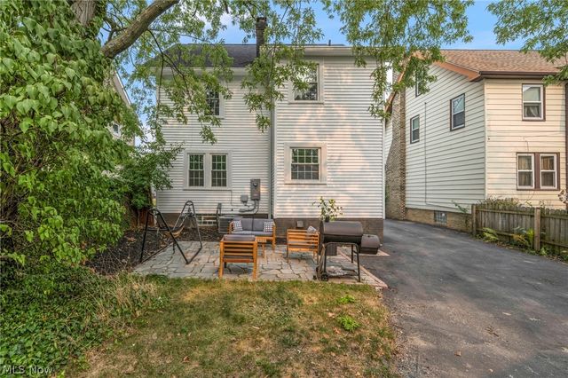 2108 Hampstead Road, Cleveland Heights, OH 44118