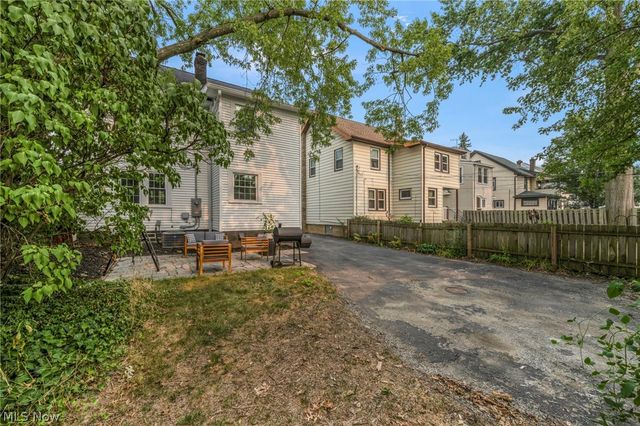 2108 Hampstead Road, Cleveland Heights, OH 44118
