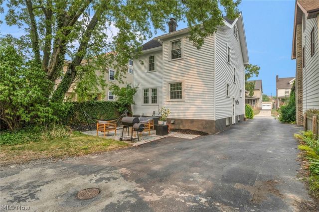 2108 Hampstead Road, Cleveland Heights, OH 44118