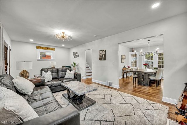 2108 Hampstead Road, Cleveland Heights, OH 44118