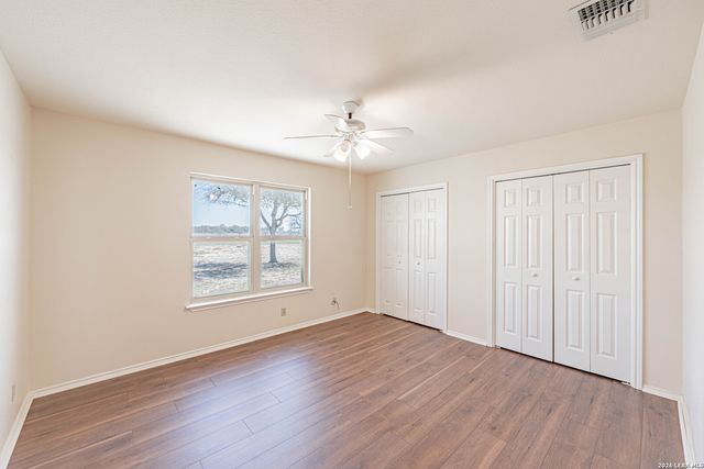 914 Ridge Ln, La Vernia, TX 78121