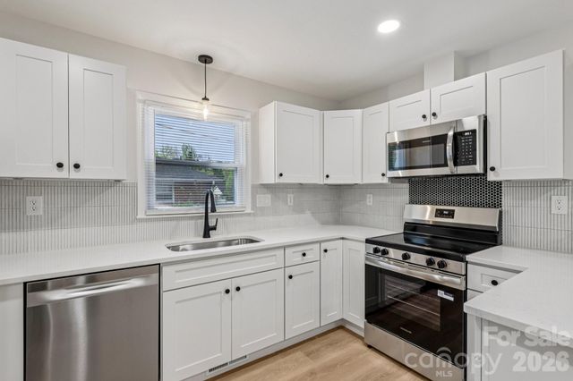 6711 Edenwood Place, Charlotte, NC 28212