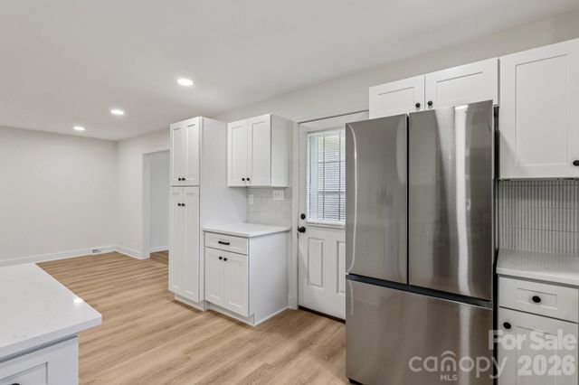 6711 Edenwood Place, Charlotte, NC 28212