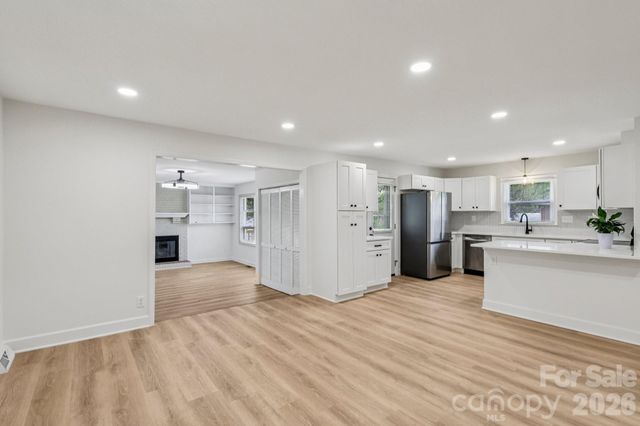 6711 Edenwood Place, Charlotte, NC 28212