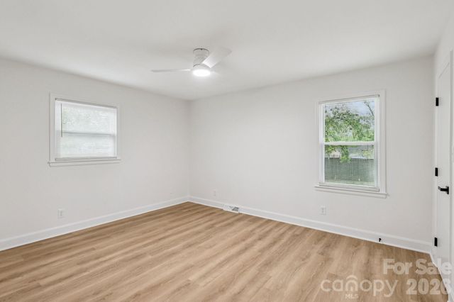 6711 Edenwood Place, Charlotte, NC 28212