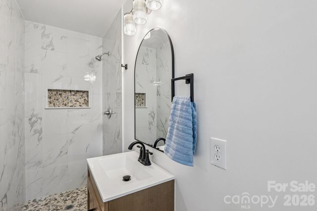 6711 Edenwood Place, Charlotte, NC 28212