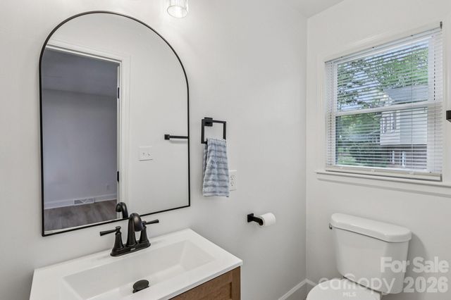 6711 Edenwood Place, Charlotte, NC 28212