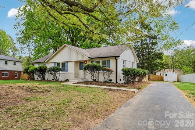 6711 Edenwood Place, Charlotte, NC 28212