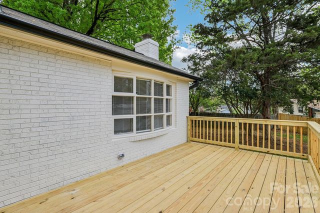 6711 Edenwood Place, Charlotte, NC 28212