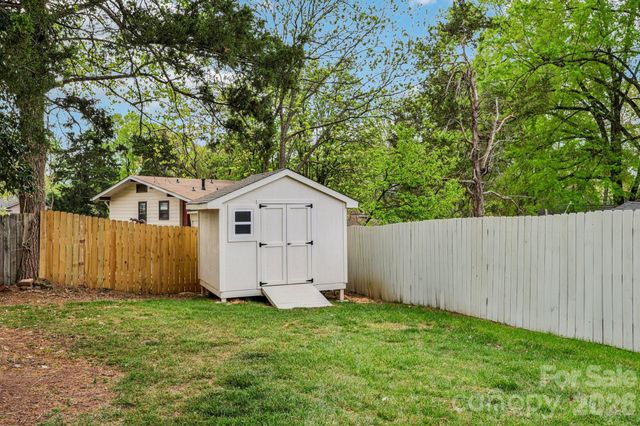 6711 Edenwood Place, Charlotte, NC 28212