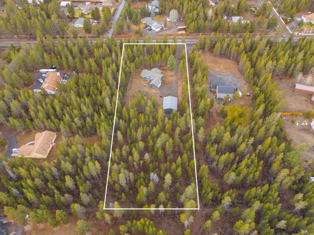 53080 Day Road, La Pine, OR 97739