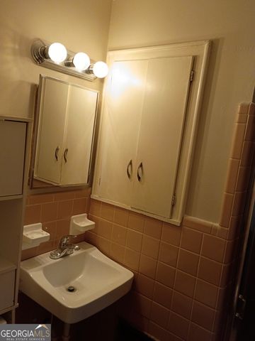 70 Fifth Street, Hartwell, GA 30643