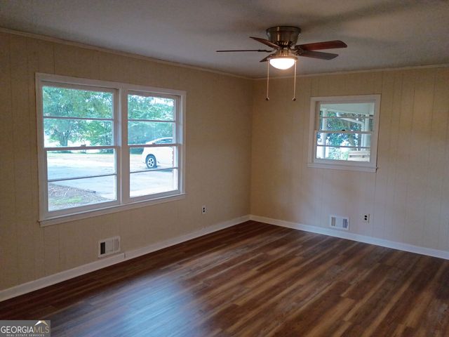 70 Fifth Street, Hartwell, GA 30643