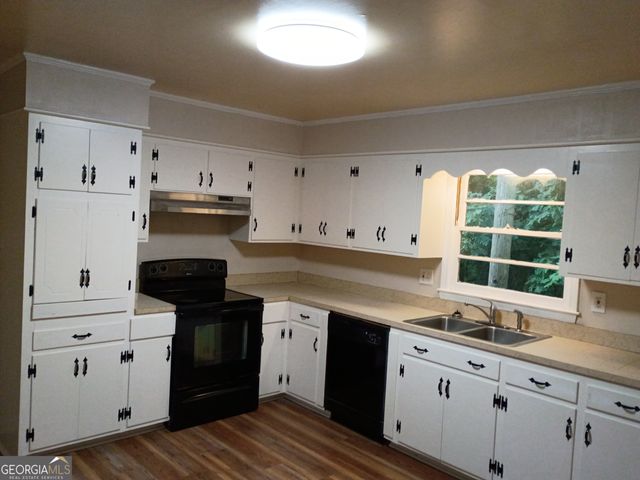 70 Fifth Street, Hartwell, GA 30643