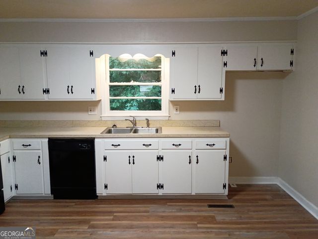 70 Fifth Street, Hartwell, GA 30643