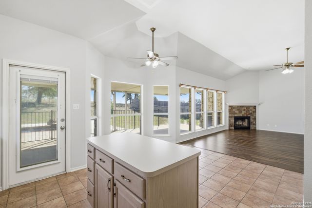 144 Las Palomas, La Vernia, TX 78121