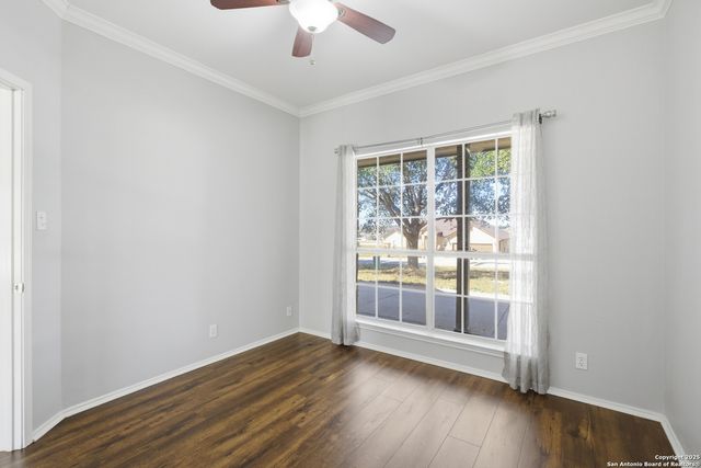 144 Las Palomas, La Vernia, TX 78121