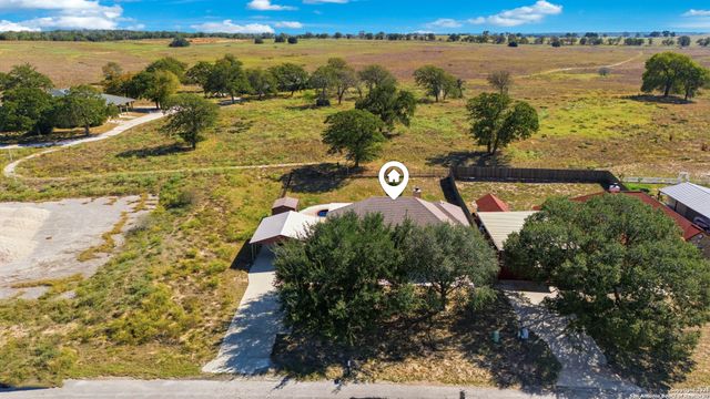 144 Las Palomas, La Vernia, TX 78121