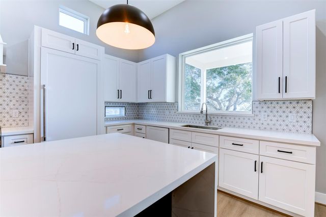 637 Bay Vista Drive, Seabrook, TX 77586