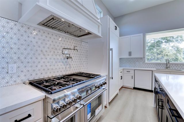 637 Bay Vista Drive, Seabrook, TX 77586