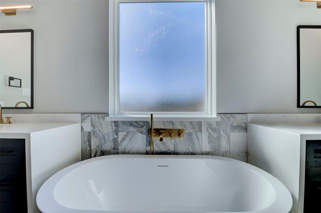 637 Bay Vista Drive, Seabrook, TX 77586