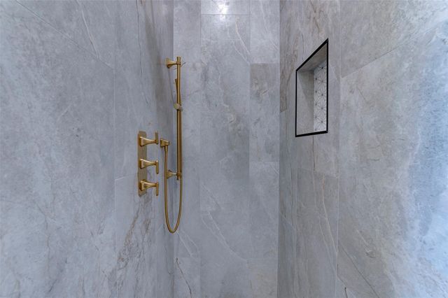 637 Bay Vista Drive, Seabrook, TX 77586