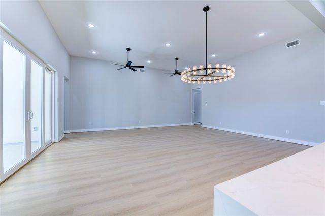 637 Bay Vista Drive, Seabrook, TX 77586