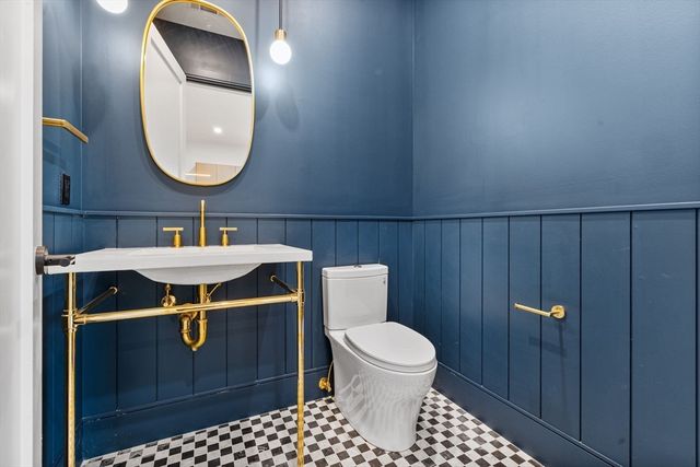 1114 Beacon St. 111, Newton, MA 02461