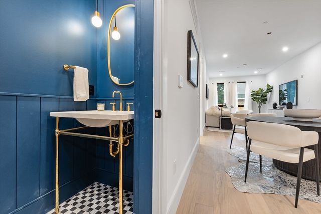 1114 Beacon St. 111, Newton, MA 02461