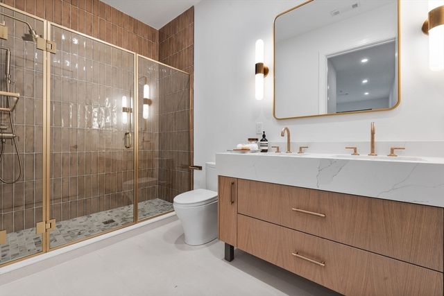 1114 Beacon St. 111, Newton, MA 02461