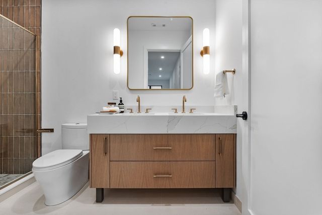 1114 Beacon St. 111, Newton, MA 02461