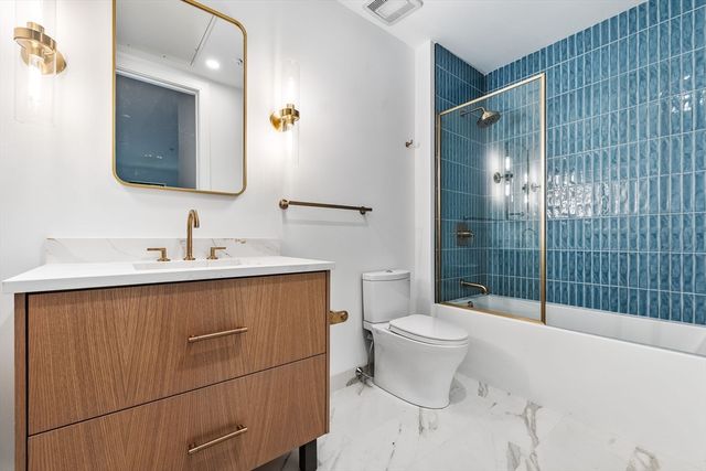 1114 Beacon St. 111, Newton, MA 02461