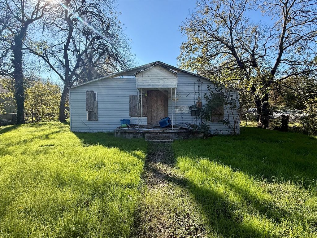 1220 Sherman Street, Waco, TX 76704