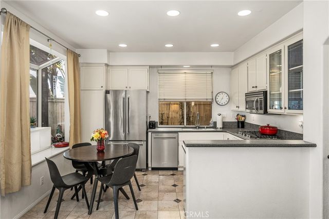 993 S Dylan Way, Anaheim Hills, CA 92808