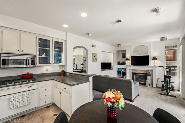 993 S Dylan Way, Anaheim Hills, CA 92808