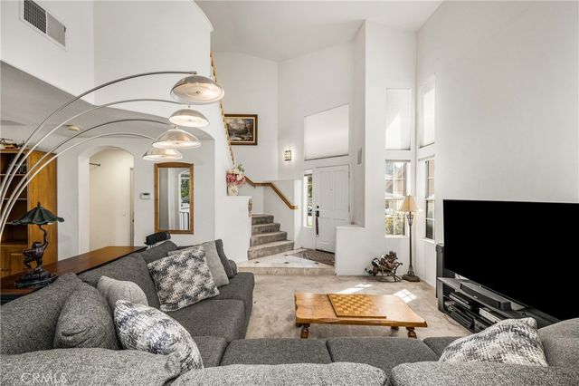 993 S Dylan Way, Anaheim Hills, CA 92808