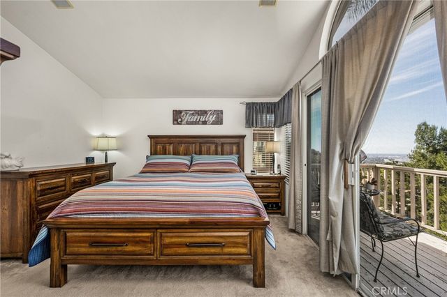 993 S Dylan Way, Anaheim Hills, CA 92808