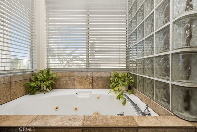 993 S Dylan Way, Anaheim Hills, CA 92808