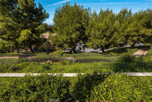 993 S Dylan Way, Anaheim Hills, CA 92808