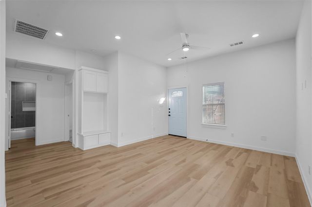 2217 Sayle Street B, Greenville, TX 75401