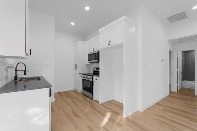 2217 Sayle Street B, Greenville, TX 75401